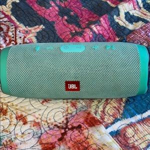 JBL Charge 3